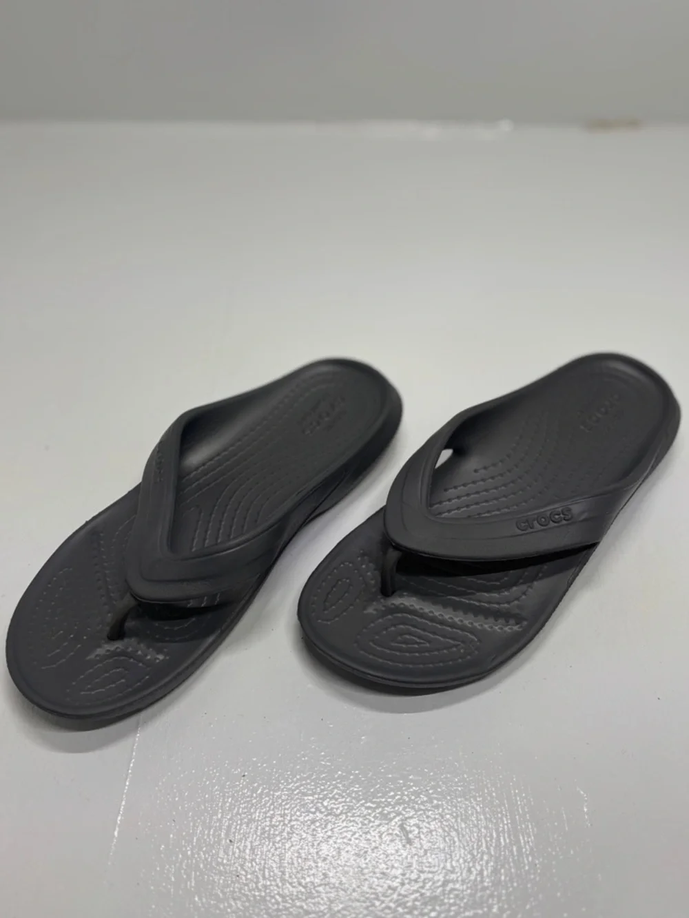 Crocs Kids Classic Flip Flops Black Size J1 Youth 1 Lightweight Sandals